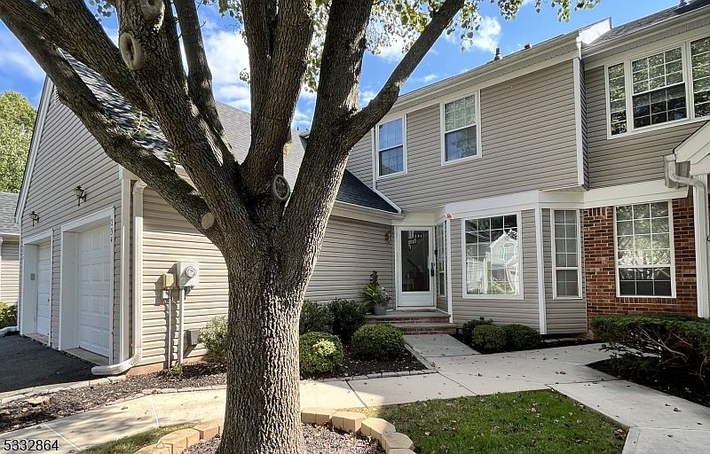 1st image of 234 Lobelia Ct