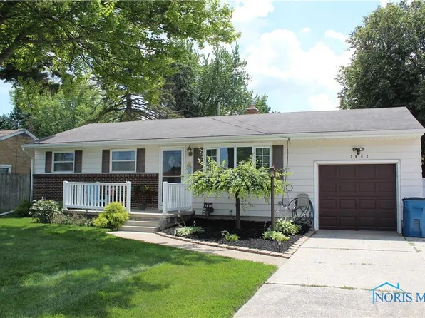 2802 Seaman Rd, Oregon, OH 43616