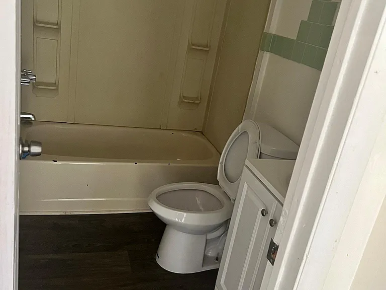 15 Beaumont Estates Ln #4D — Photo 3
