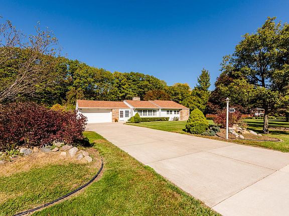 2nd image of 1123 Lydia Dr