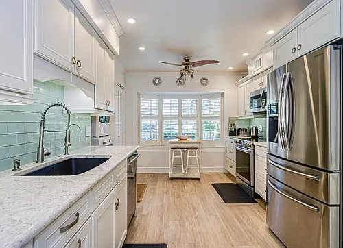 133 E Park Shores Cir #7E Photo 1