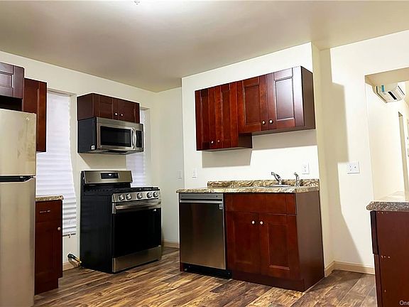 3rd image of 205 Liberty St Unit 1