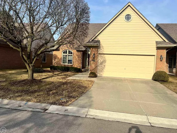 43525 Perignon Dr #27, Sterling Heights, MI 48314