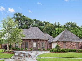 7382 Lakeland Dr, Zachary, LA 70791