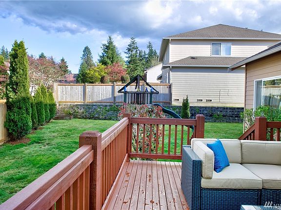 Great entertainment size deck