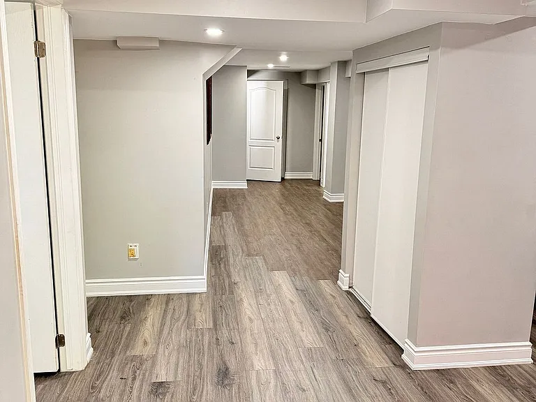 4 Gollop Cres — Photo 7