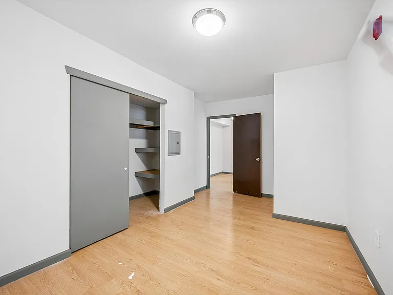 2034 Mount Vernon St #11RR — Photo 2