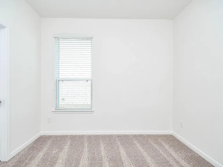 25230 Benroe St — Photo 21