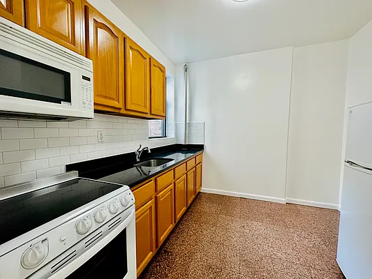 Rented by DeSimone Real Estate | media 13