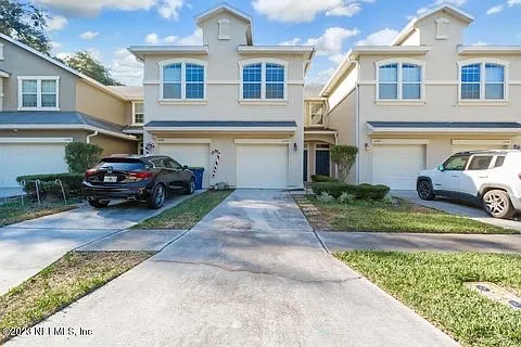 3 bed, 1420 sqft, $750 — Photo 1