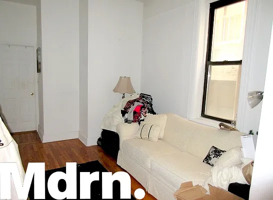 Rented by Mdrn Residential | media 13