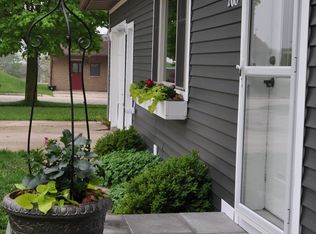 208 W Main St, Barneveld, WI 53507