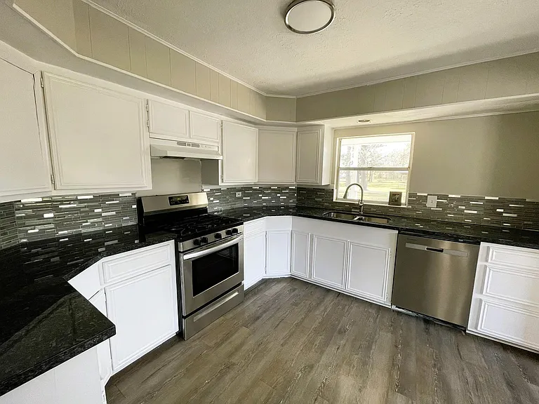 104 County Road 2401 — Photo 18
