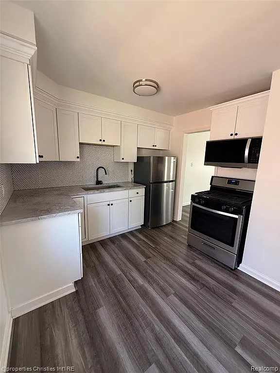 2 bed, 1.0 bath, 1000 sqft, $1,800 — Photo 4
