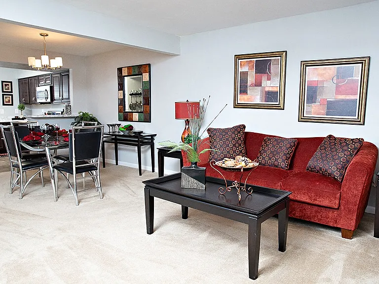 Haw Creek Mews Apartments and Townhomes — Photo 4