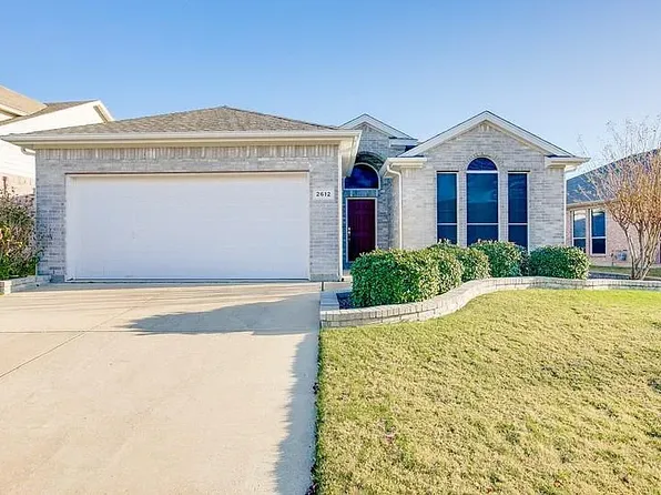 2612 Evening Shade Dr, Fort Worth, TX 76131