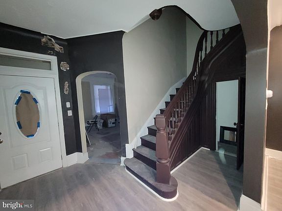 3rd image of 301 Spring St