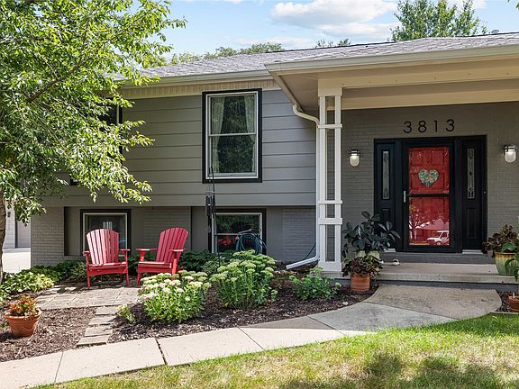 3rd image of 3813 SW 28th Pl