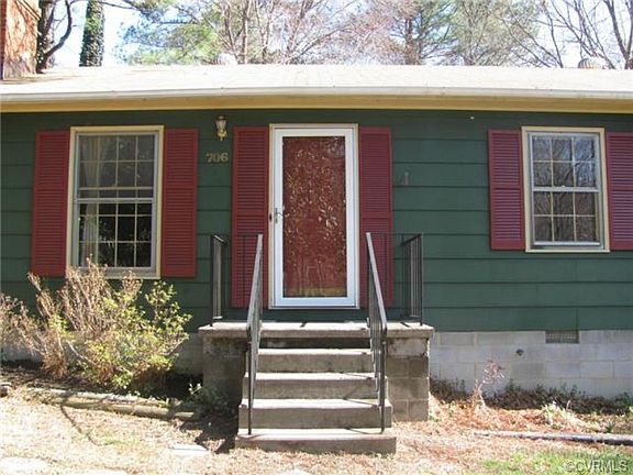 2nd image of 706 E Washington St