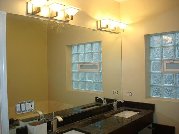 4th image of 745 S Claremont Ave APT 3