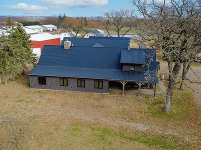 656 T Hwy #14, Pella, IA, 50219