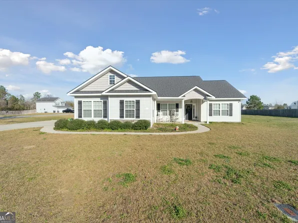 176 Pecan Dr NE, Ludowici, GA 31316