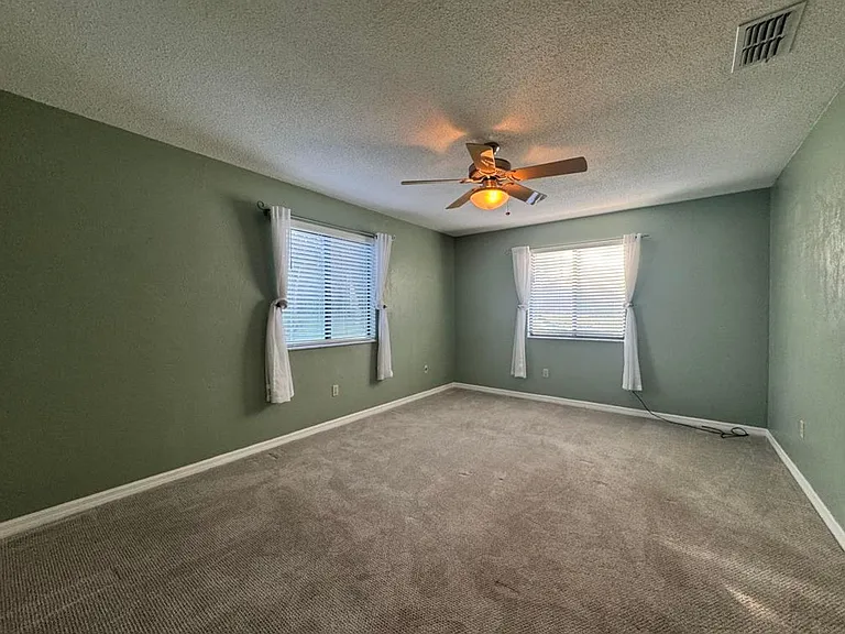 653 Pelican Bay Dr — Photo 12