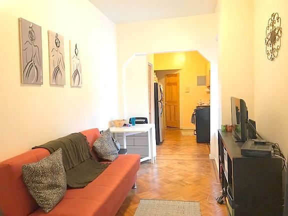 2nd image of 890 Bergen St APT 4R