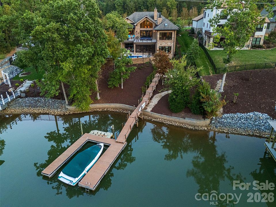 1st image of 6032 Headlands Ct