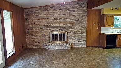 3rd image of 103 Noel St