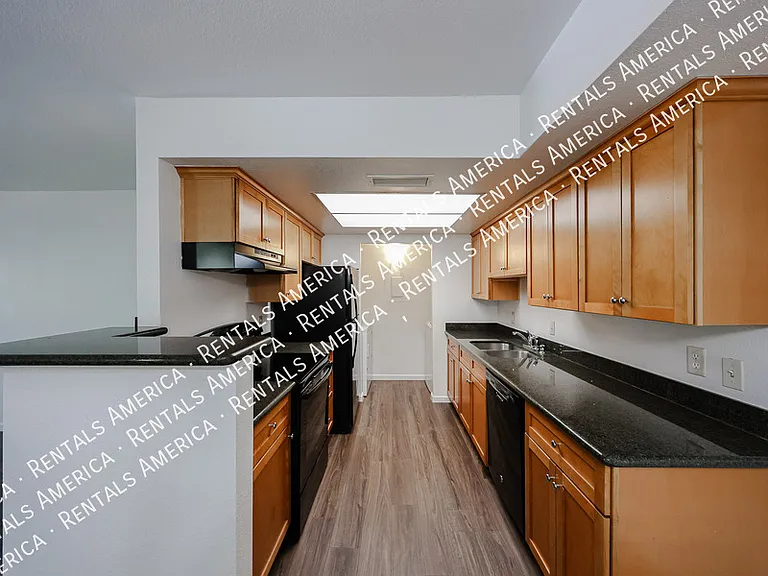 4608 W Maryland Ave #208 — Photo 13