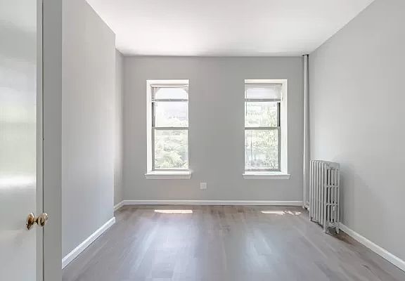 3rd image of 155 W 106th St #2B