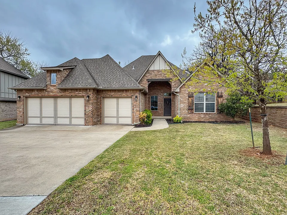 2916 Pacifica Ln