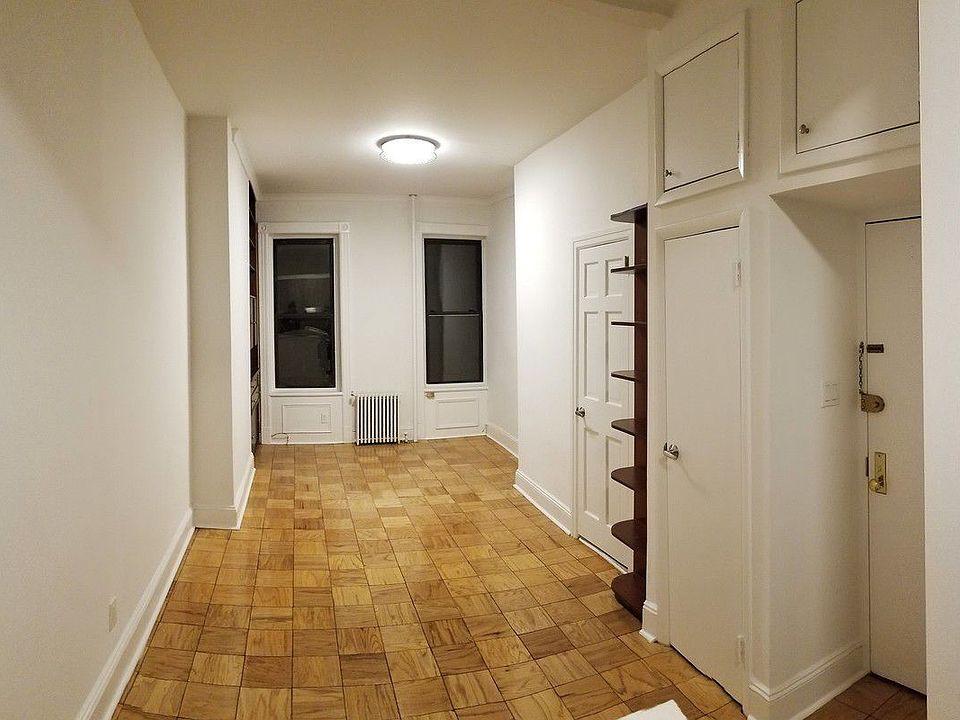 1st image of 122 Bedford Ave APT 2LR