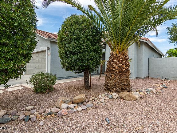 3rd image of 12902 W Aster Dr