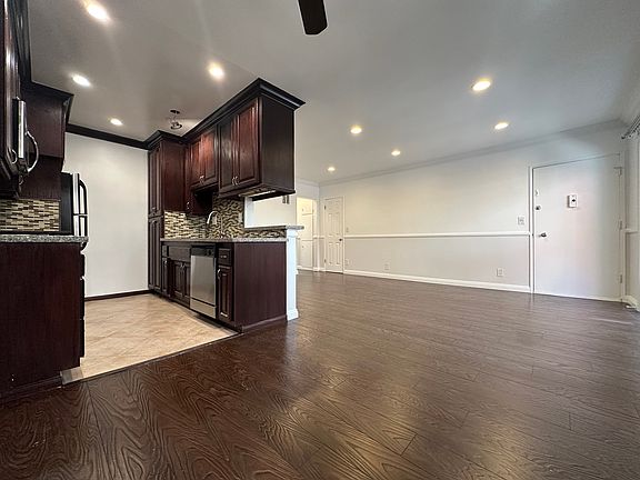3rd image of 1032 N Gardner St APT 6