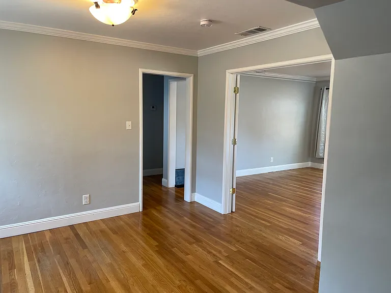 2067 Jonathan Ave — Photo 19