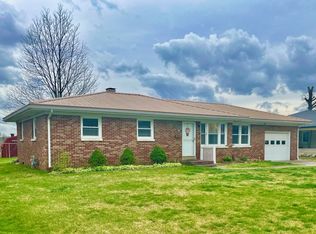 307 Iris Ln, Carmi, IL