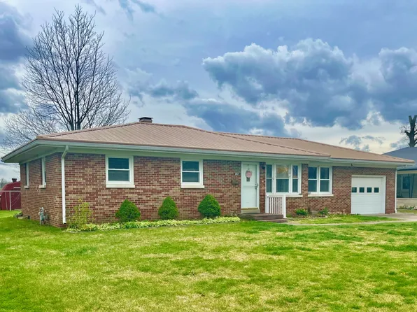 307 Iris Ln, Carmi, IL 62821