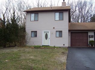 5 Swan Rd, Howell, NJ 07731
