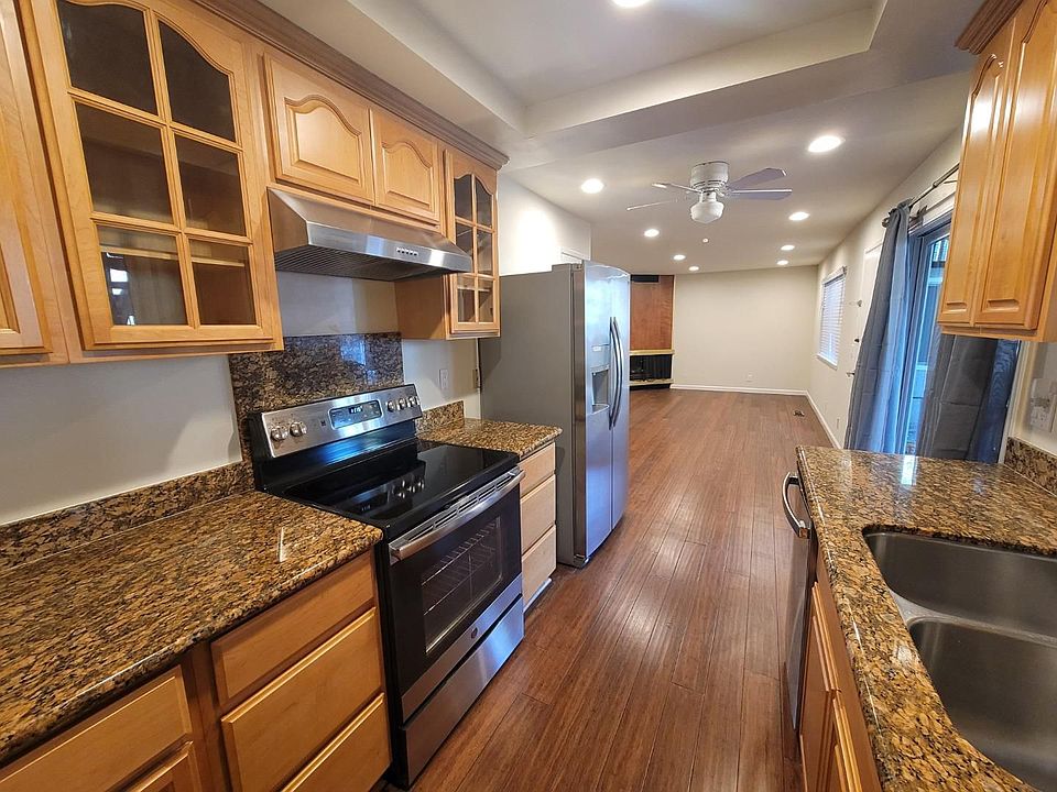 1st image of 1584 Mendenhall Dr APT 2