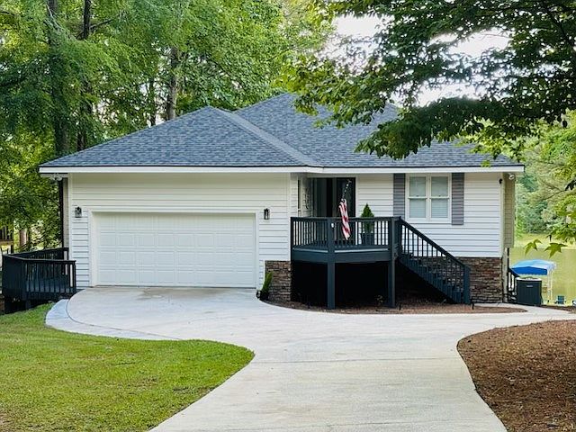 Privately situated off the neighborhood road. new exterior paint and new roof