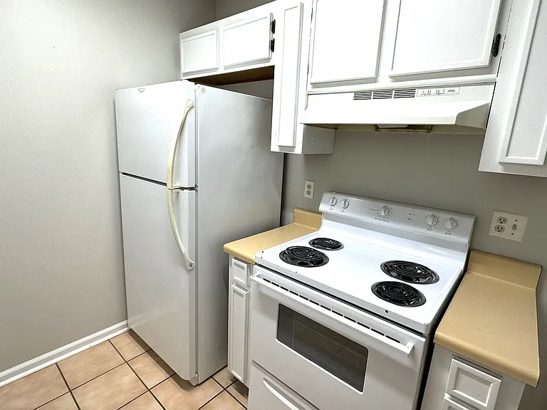 803 Timbers Ct — Photo 8