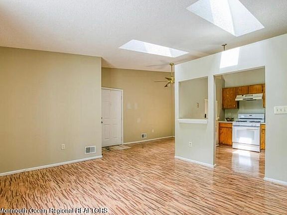5th image of 107 Rachel Ct #4512