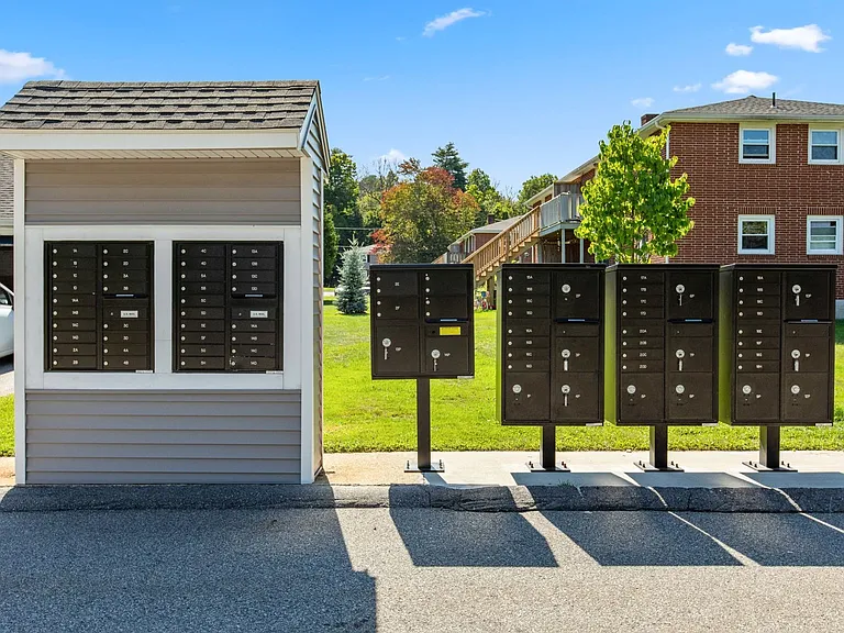1 Manor Dr — Photo 19