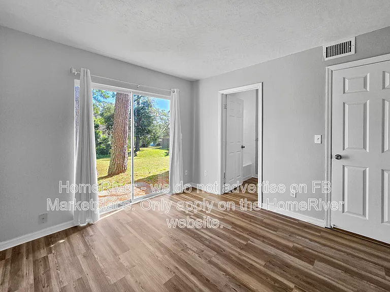 11563 SE 57th Ct — Photo 7