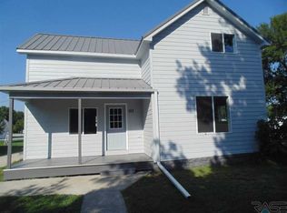 513 Canyon Ave, Garretson, SD 57030