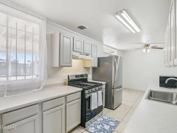 2131 S Magnolia Ave, Tucson, AZ 85711