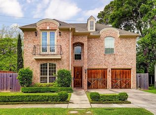 6704 Community Dr, Houston, TX 77005