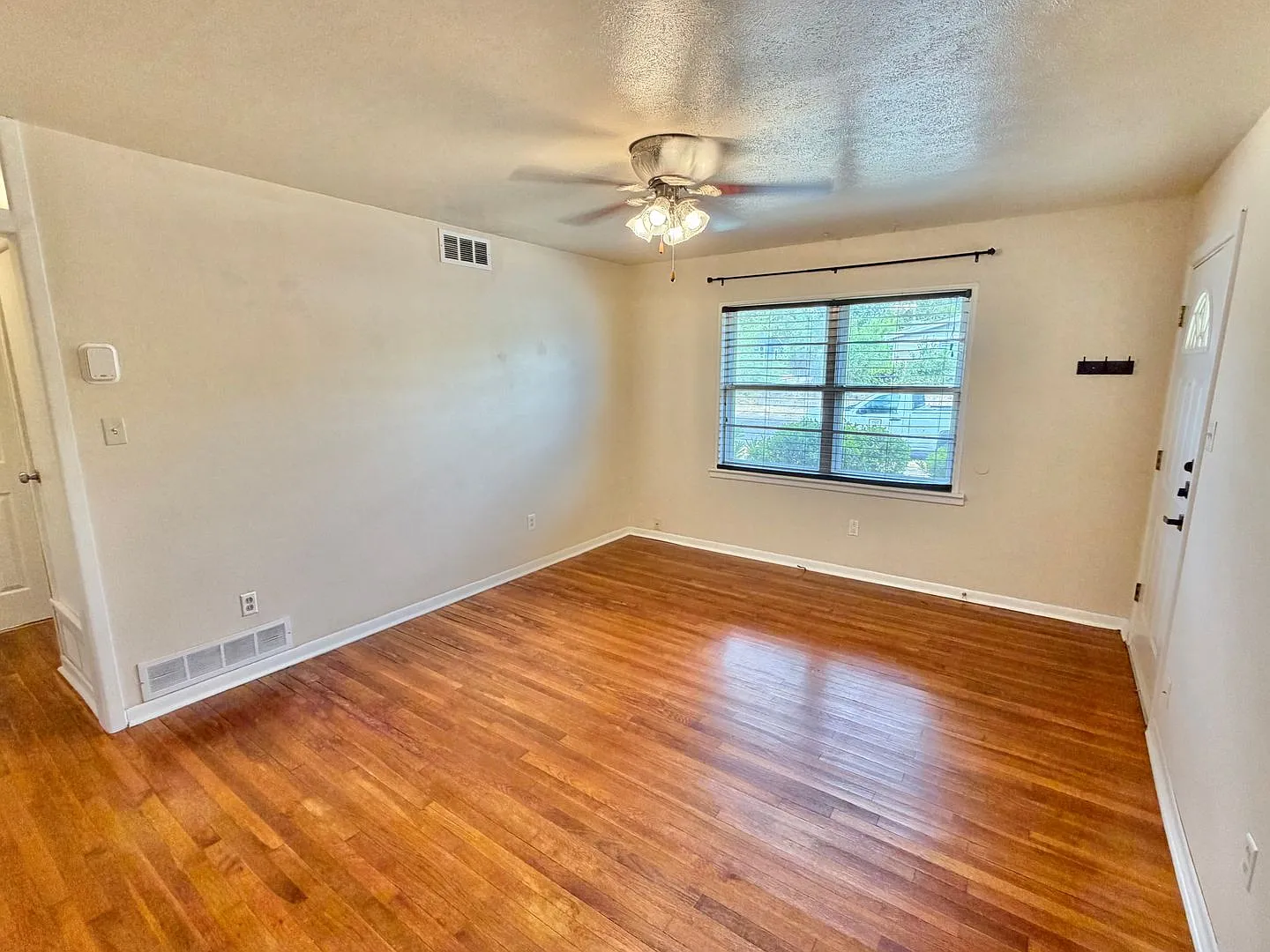1107 S 19th St, Copperas Cove, TX 76522 — Photo 4